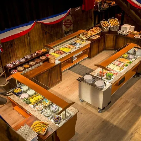 Pullman City Ferienpark 홀리데이파크 *